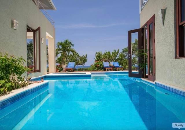 Hospitality Expert Little Waters Villa 内格里尔 外观 照片