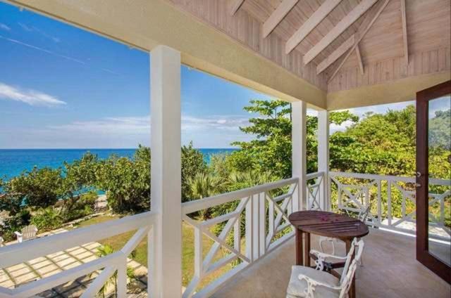 Hospitality Expert Little Waters Villa 内格里尔 外观 照片